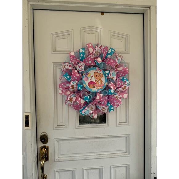 Gingerbread Girl Candy Christmas Wreath | Sweet Treats Holiday Wreath Decor - Picture 8 of 8